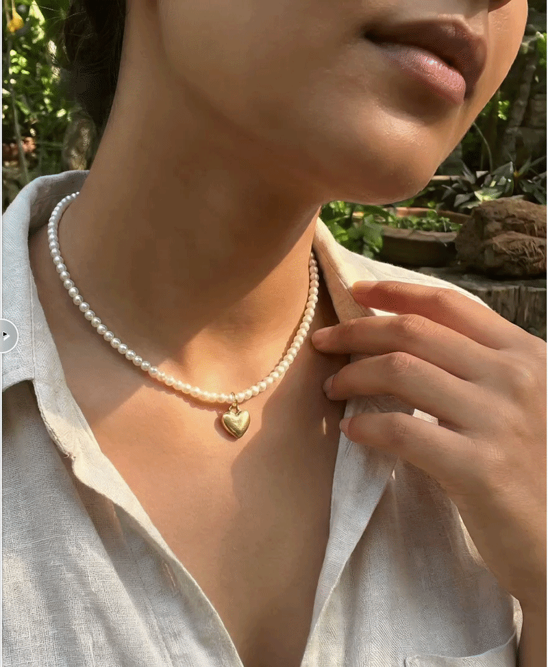 Before and after AI product photo generation for a necklace packshot